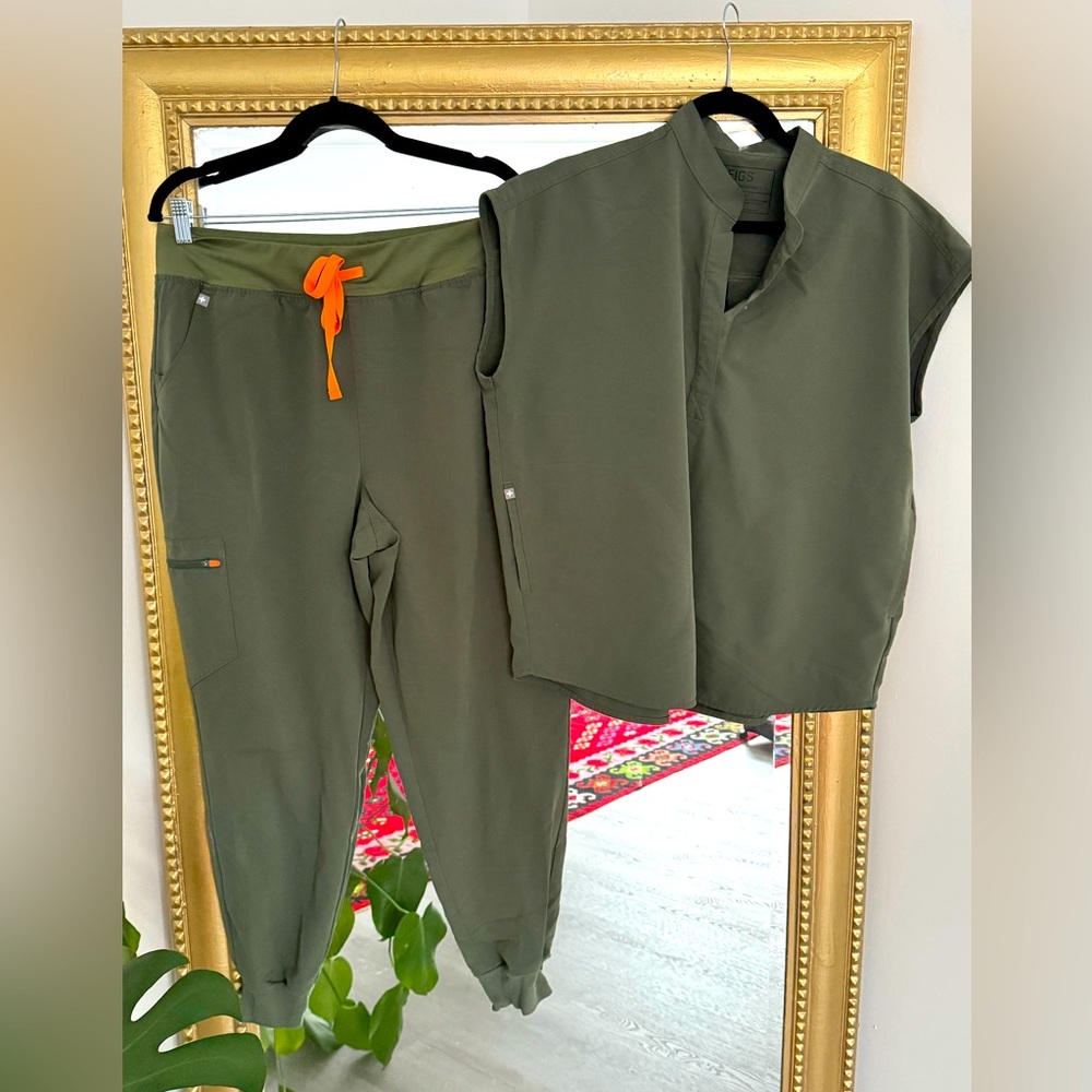 Olive Green Women's Two-Piece Active Set with Orange Drawstring